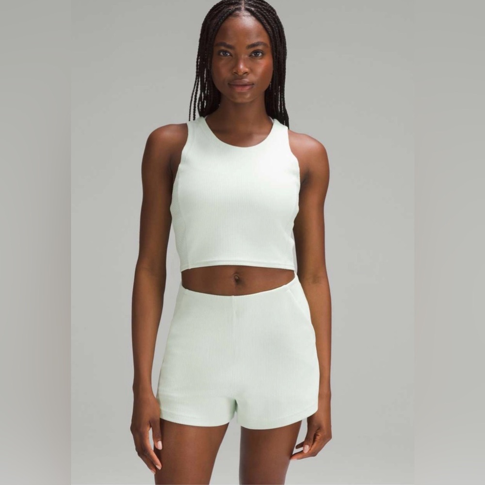 EUC!! lululemon Ribbed Softstreme Cropped Tank Top